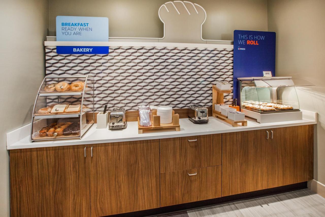 Holiday Inn Express & Suites - Burley By Ihg Exteriör bild